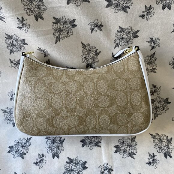 Coach Shoulder Bag Tan - Picture 4 of 7